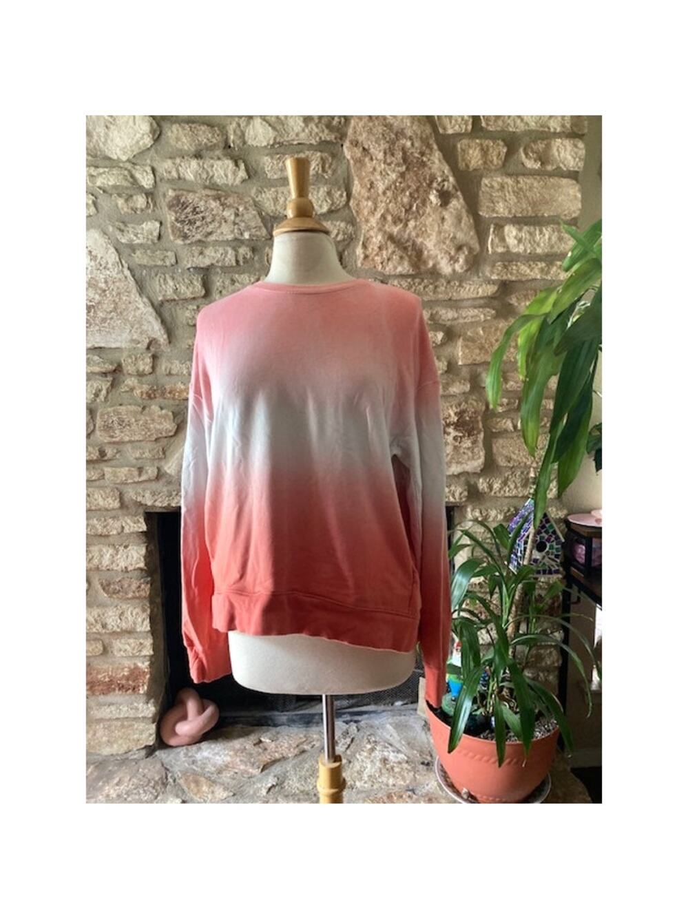 All In Motion Coral Ombre Tunic Top with Thumbholes & Pockets - Large